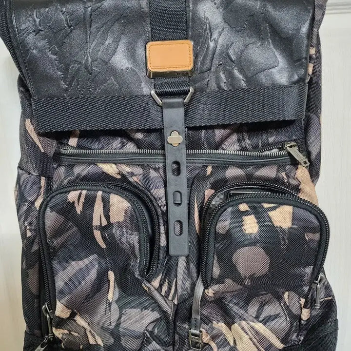 [BUNJANG] Tumi Luke Roll Top Backpack Camouflage Pattern / TUMI 루크롤탑카모플라쥬 패턴
