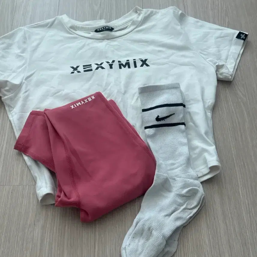 [BUNJANG] 젝믹 Leggings + 헤바 Crop Top + White Socks Set / 젝믹 레깅스+헤바크롭+흰양말