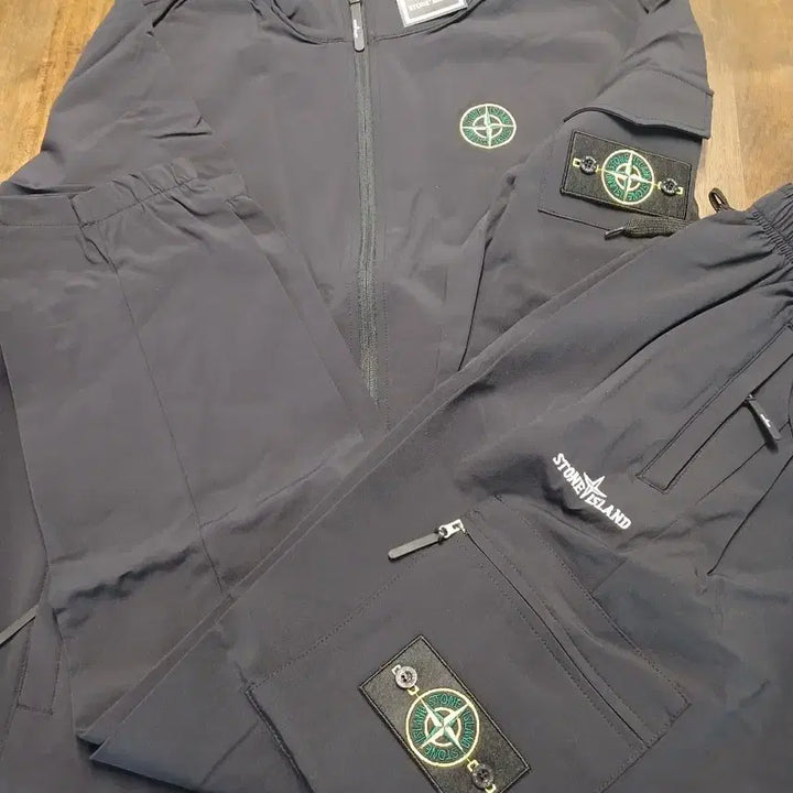 [BUNJANG] Stone Island Training Set Black Top and Bottom / 스톤아일랜드 트레이닝 세트 블랙 상하의
