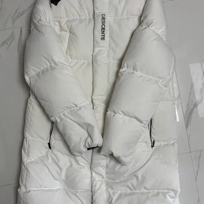 [BUNJANG] Descente White Long Padding 95 / 데쌍트 화이트 롱패딩 95