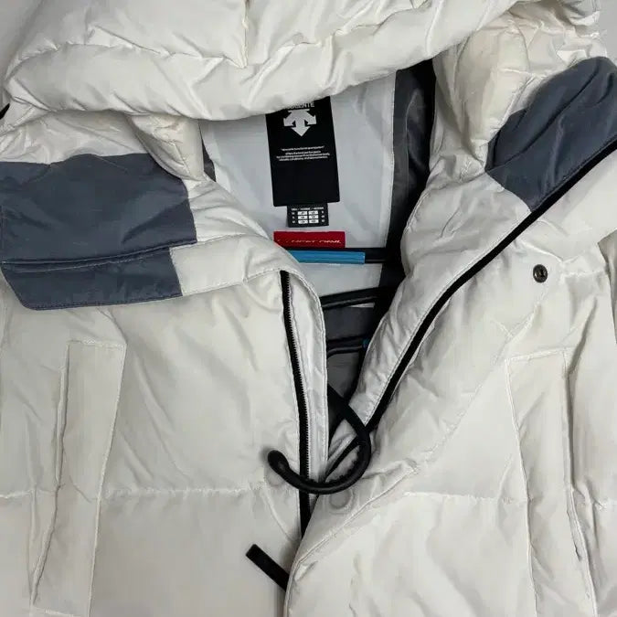 [BUNJANG] Descente White Long Padding 95 / 데쌍트 화이트 롱패딩 95