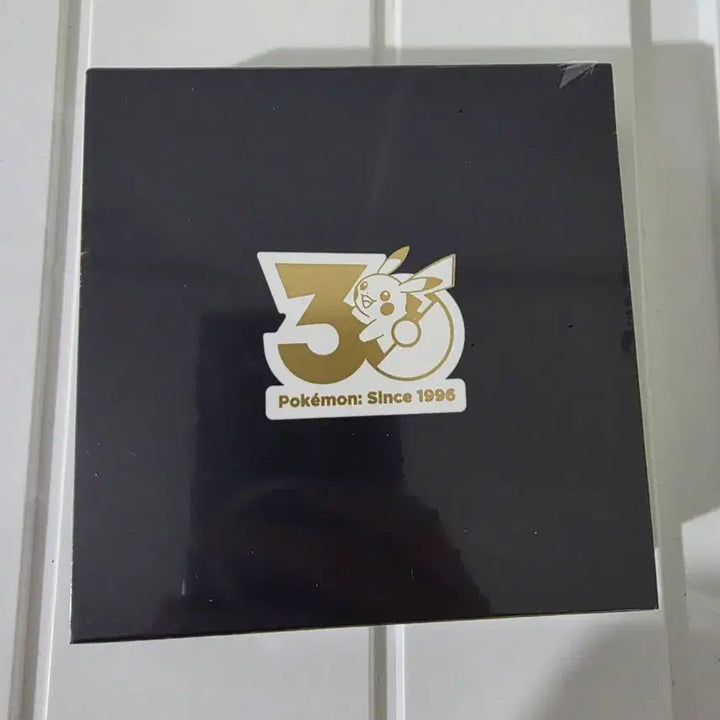 [BUNJANG] Pokemon 30th Anniversary Limited Edition Badge (Sealed) / 4월 한정판 포켓몬 30주년 기념 뱃지 미개봉
