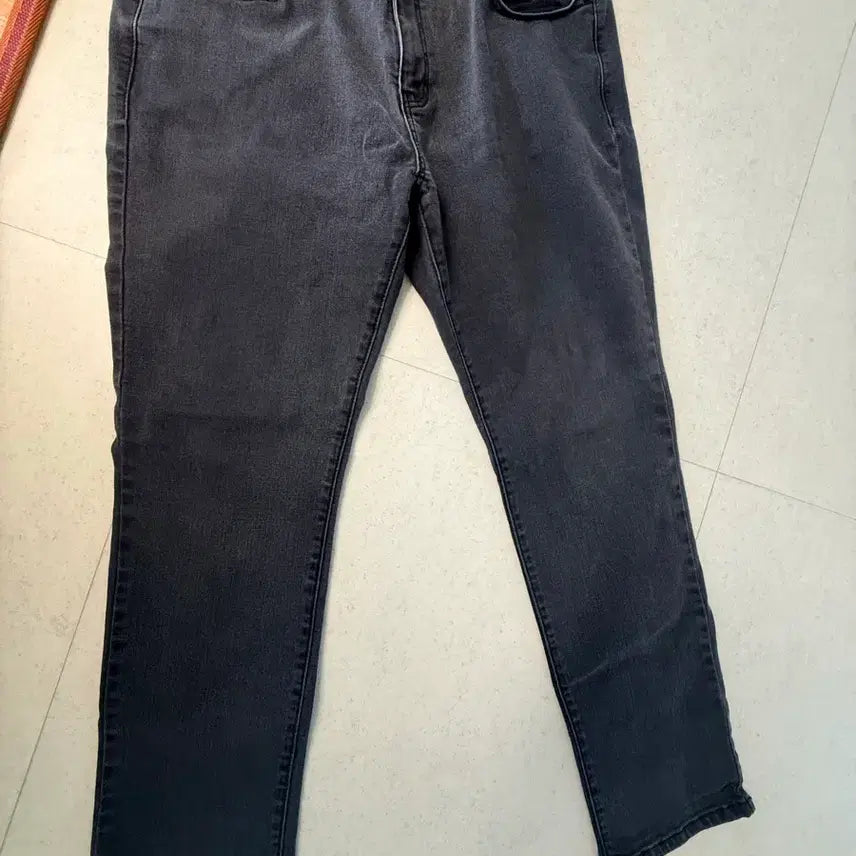 [BUNJANG] Guess Black Washed Denim Pants / 게스 블랙 워싱 데님 바지