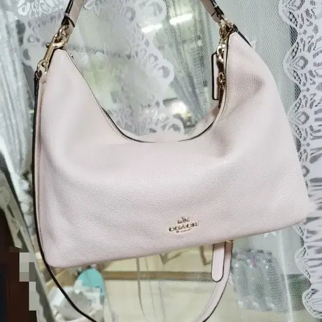[SOLD OUT] 코치 아이보리 레더 호보백