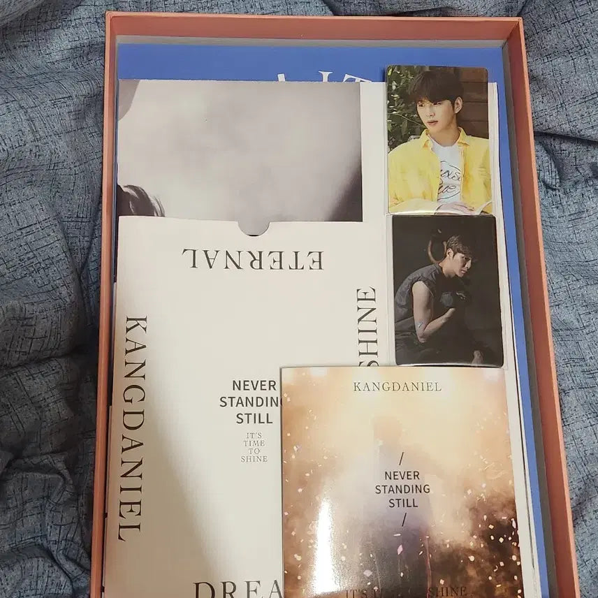 [BUNJANG] Kang Daniel NEVER STANDING STILL Artbook / 강다니엘 아트북 NEVER STANDING STILL
