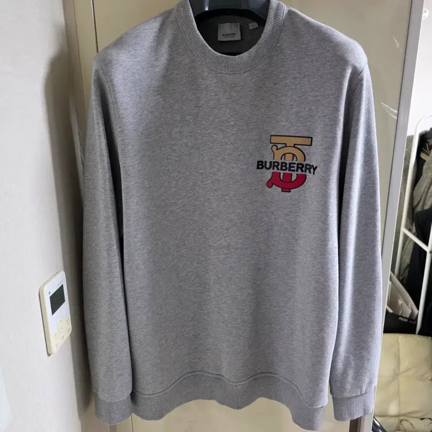 [BUNJANG] Burberry TB Monogram Sweatshirt / 버버리 정품 TB 모노그램 맨투맨
