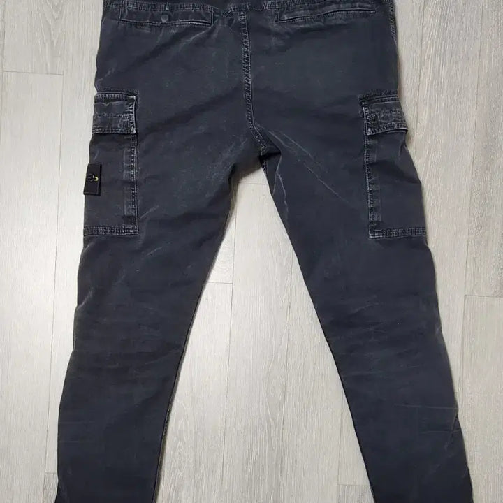[BUNJANG] Stone Island Garment-Dyed Cargo Pants / 스톤아일랜드 가먼트다잉 카고 팬츠 (바지)