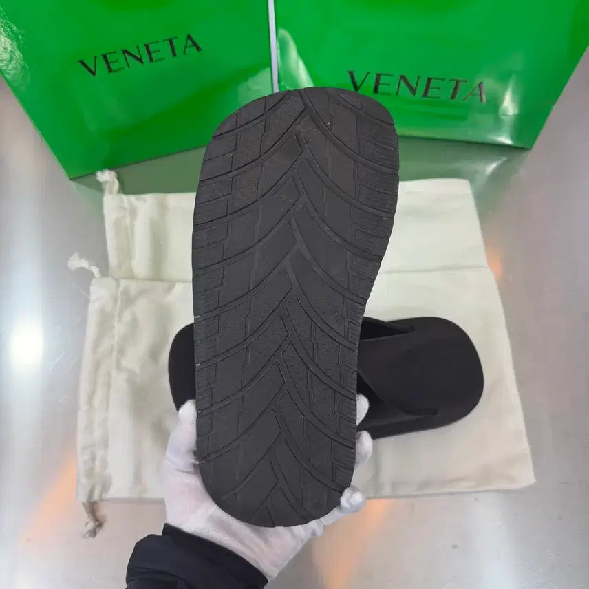 [BUNJANG] Bottega Veneta Flintstone Mule Slippers / 보테가베네타 플린스톤 뮬 슬리퍼