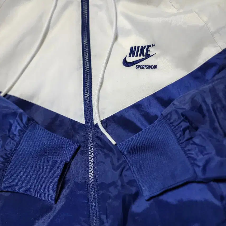 [BUNJANG] Nike Windrunner Jacket / 나이키윈드러너(90)