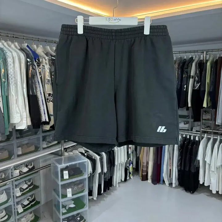 [BUNJANG] Balenciaga Track Sweat Shorts / 발렌시아가 트랙 스웨트 반바지