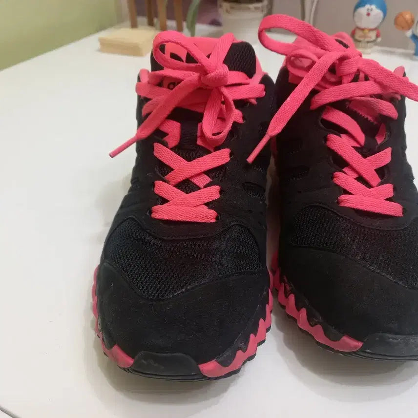 [BUNJANG] Adidas Mega Softcell Blackpink Sneakers (245mm) / 아디다스 Adidas 메가 소프트셀 블랙핑크 운동화 245미리. 새상품급