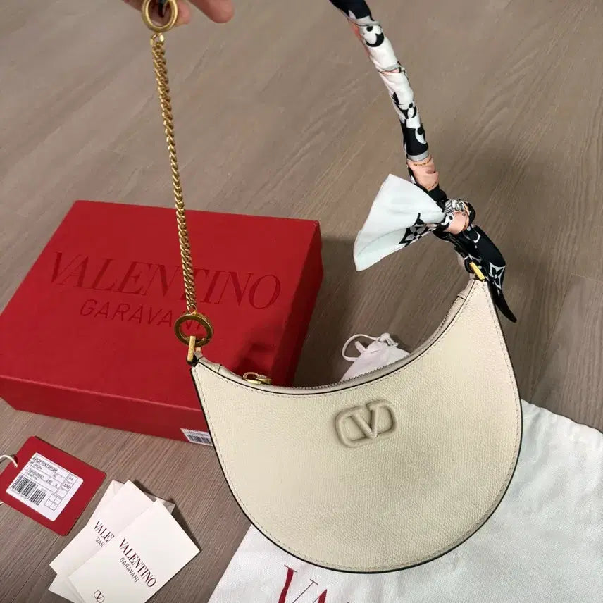 [BUNJANG] Valentino Half Moon Mini Hobo Bag / 발렌티노 하프문 미니백
