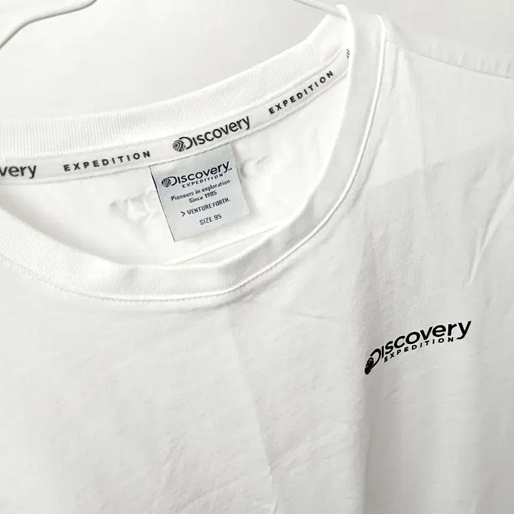 [BUNJANG] Discovery White Round T-Shirt / 디스커버리 화이트 라운드 반팔티셔츠 95