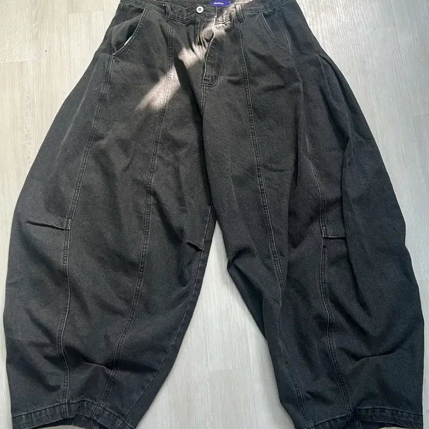 [BUNJANG] Curved Denim Wide Pants (Black Indigo) / 커브드 데님 흑청 와이드팬츠
