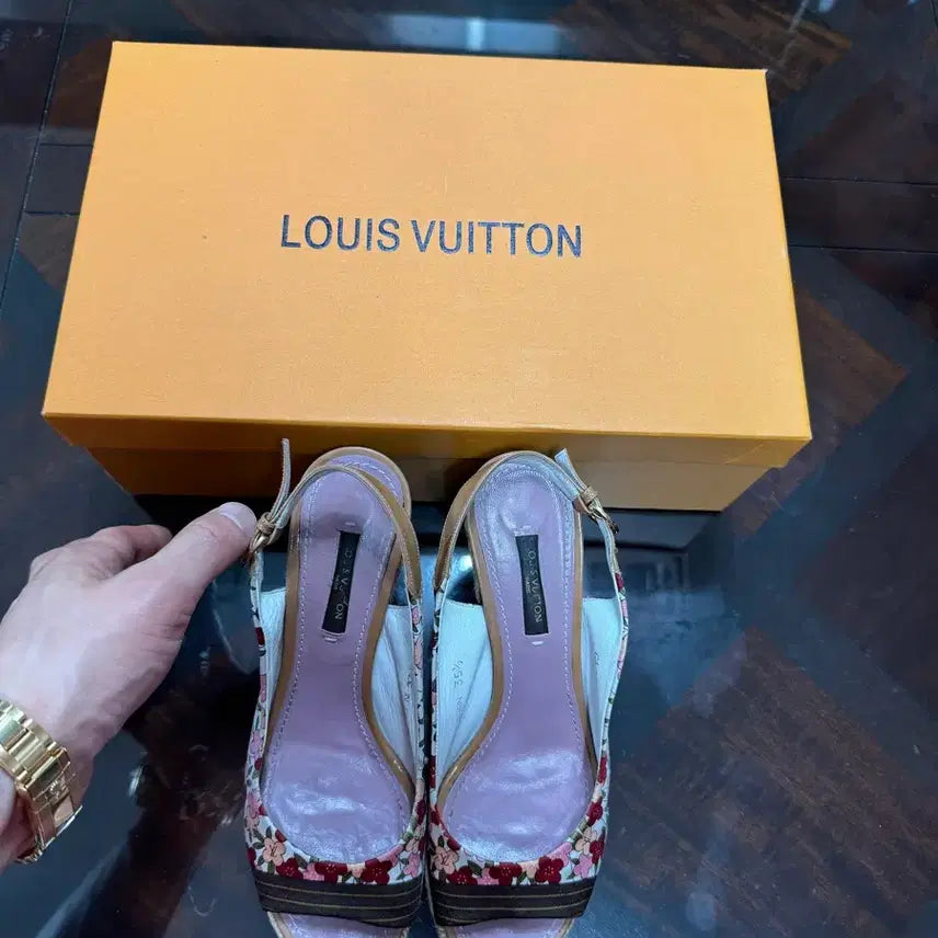 [BUNJANG] Louis Vuitton Leather Sandals / 루이비통 정품 내구성 좋은 샌들 싸게팝니다.!!!  보시다시피 사용감은