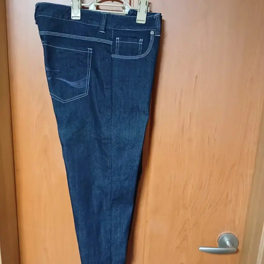 [BUNJANG] Dark Wash Denim Pants with White Stitch Detail / 진청 데님 바지