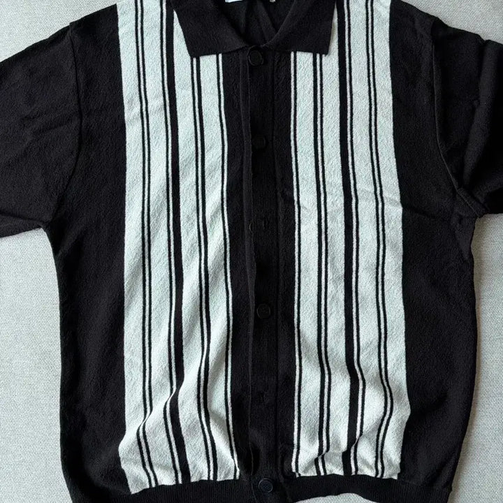 [BUNJANG] Nitted Ready Short-Sleeve Button-Up Shirt / 니티드 레디 반팔 버튼업 셔츠 가디건