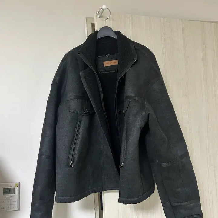 [SOLD OUT] 셀프서비스 selfservice 빈티지 무스탕