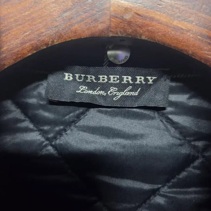 [BUNJANG] Burberry Check Shirt-Style Lightweight Down Jacket / (66~날씬77) 버버리  체크  셔츠형 경량패딩
