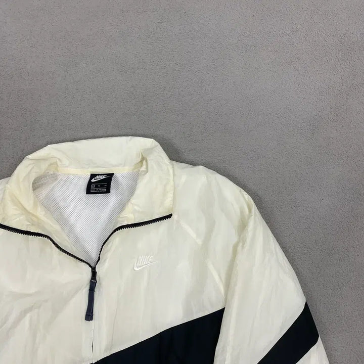 [BUNJANG] Nike Big Swoosh Windbreaker Jacket XL / 나이키 빅스우시 바람막이 105
