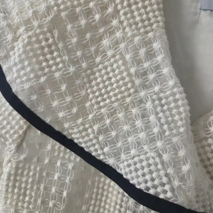 [BUNJANG] TTA White See-Through Short Sleeve Blouse / TTA 화이트 시스루 반팔 블라우스
