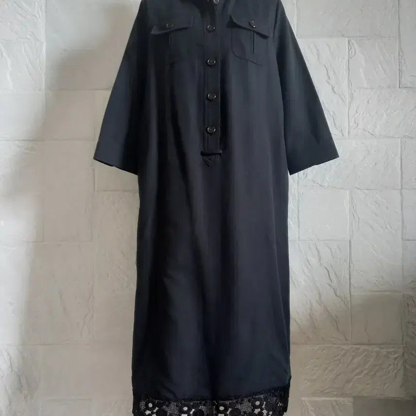[BUNJANG] BCBG Lace Trimmed Midi Dress / BCBG  밑단 레이스 원피스