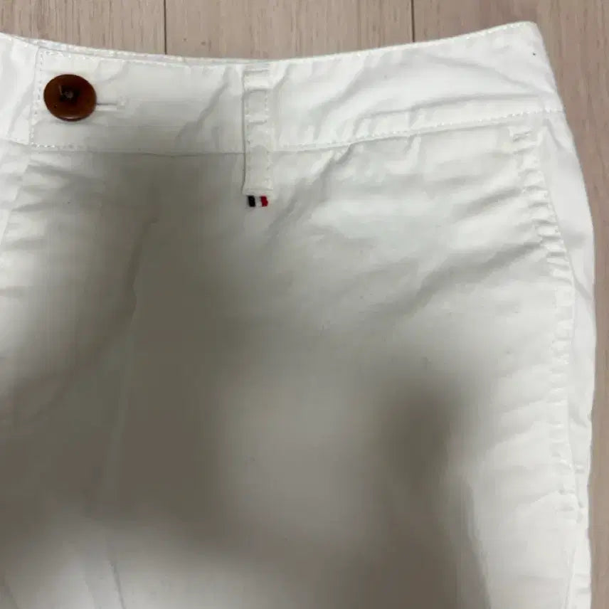 [BUNJANG] Tommy Hilfiger White Cotton Shorts / 타미 화이트 면 반바지