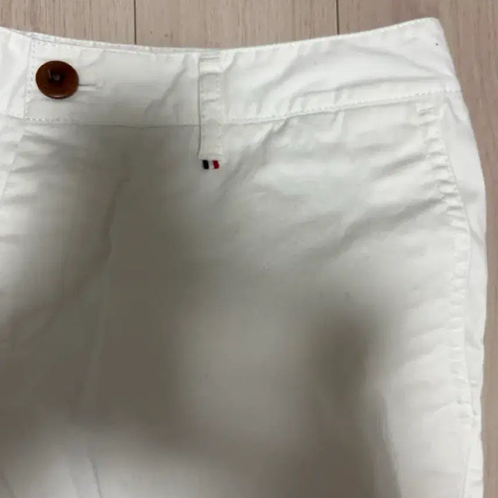 [BUNJANG] Tommy Hilfiger White Cotton Shorts / 타미 화이트 면 반바지