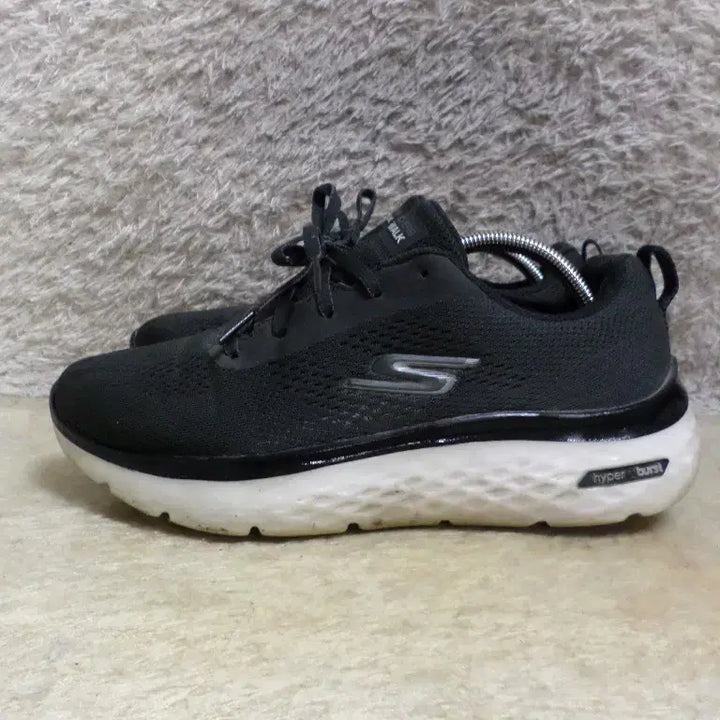 [BUNJANG] Skechers Hyper Burst Go Walk Black (260mm) / 후루룩구제2 260 스케쳐스 하이퍼 버스트 고워크 블랙 260509