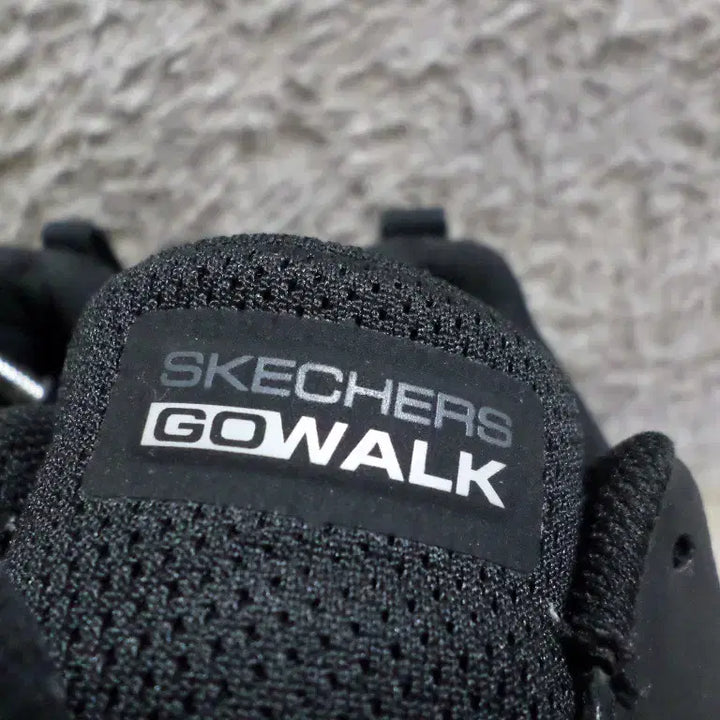 [BUNJANG] Skechers Hyper Burst Go Walk Black (260mm) / 후루룩구제2 260 스케쳐스 하이퍼 버스트 고워크 블랙 260509