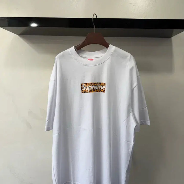 [BUNJANG] Supreme Leopard Box Logo T-Shirt (Size L) / 레오파드 박스 로고 티셔츠