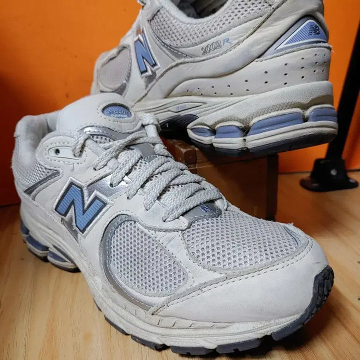 [BUNJANG] New Balance 2002R Running Shoes (US 5 / 5.5) / 뉴발란스2002R(표기230 추천사이즈235)
