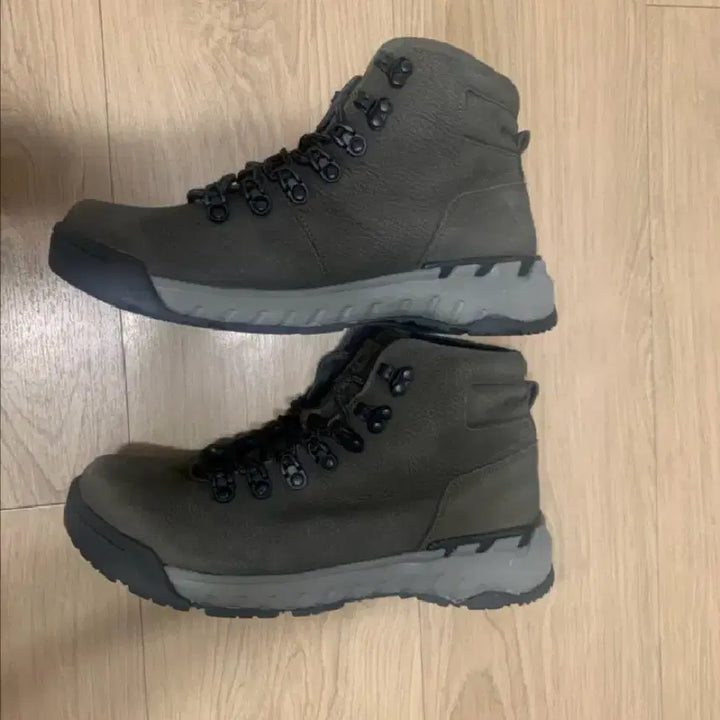 [BUNJANG] K2 Mighty Leather Hiking Boots 270 Khaki / k2 마이티 부츠 등산 트레킹 270 판매 합니다