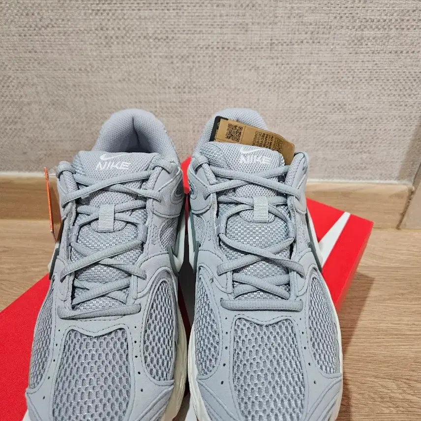 [BUNJANG] Nike ZoomX Invincible Run Flyknit 3 (V5) Gray / 나이키 V5 RNR 그레이 새상품(260.265.270)