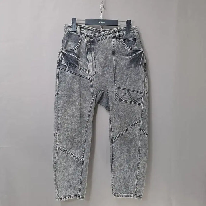 [BUNJANG] Unique Diagonal Button Washed Denim Pants / 사선 유니크 버튼 워싱 데님 팬츠