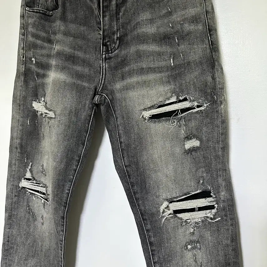 [BUNJANG] AMIRI Distressed Black Denim Jeans / AMIRI 아미리 디스트로이드 블랙 데님