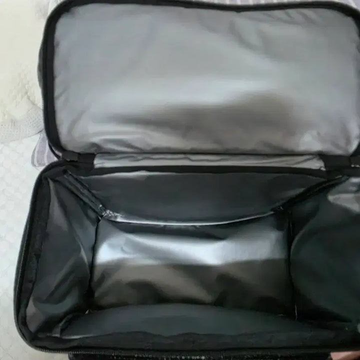 [BUNJANG] Blow Insulated/Cooler Backpack - Black / 블로우 보온보냉백팩-블랙