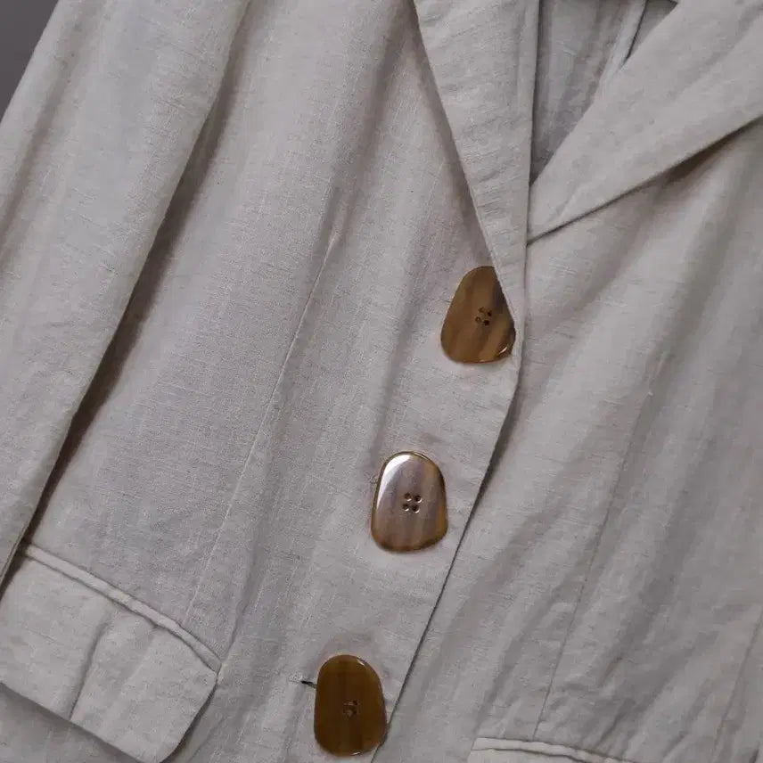 [BUNJANG] Classic Ivory Linen Jacket with Wood Buttons / 클래식 아이보리 린넨 자켓 우드 버튼
