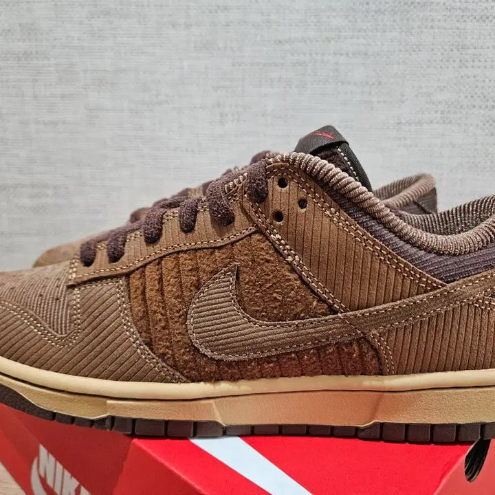 [BUNJANG] Nike Dunk Low Retro Premium Corduroy / 나이키 덩크 로우 레트로 프리미엄(새상품260.270)