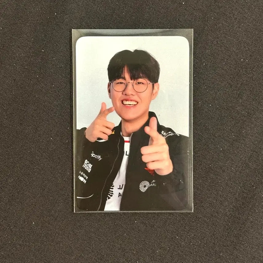 [BUNJANG] T1 Owner Cheer Booth Photocard / 티원 오너 포토카드 치어 부스 멤버십 포카 T1