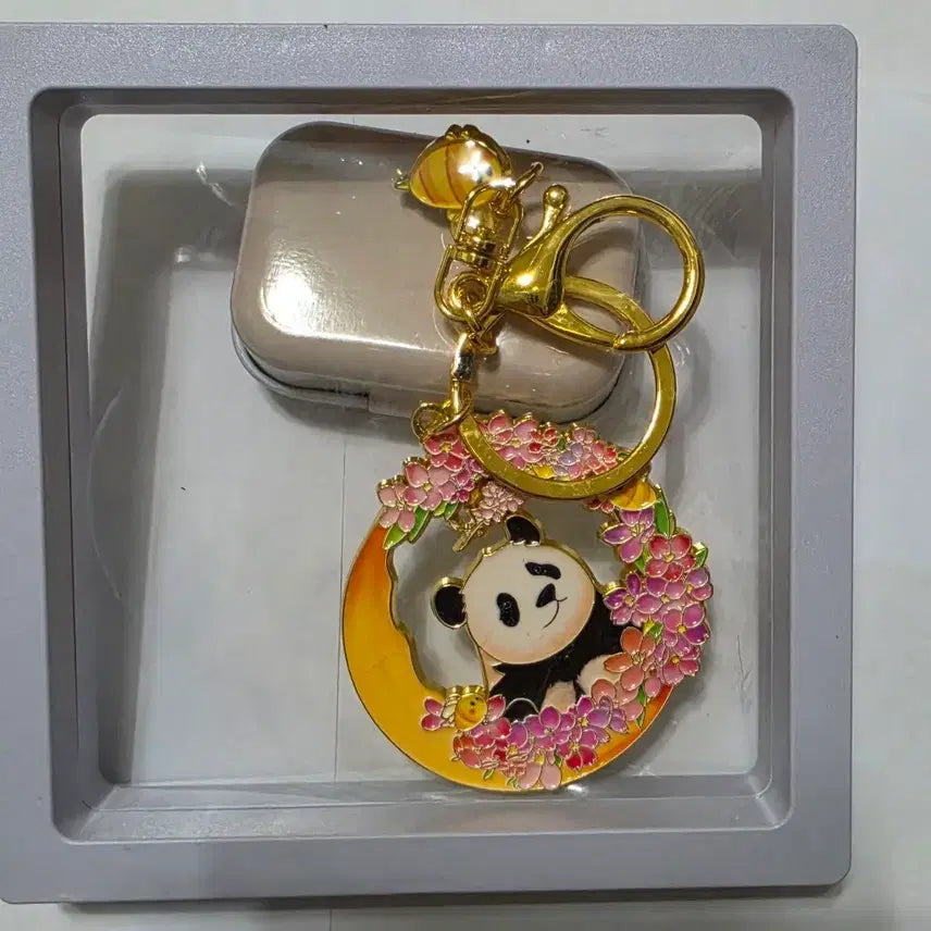 [BUNJANG] Fu Bao Metal Keychain / 푸바오 금속키링