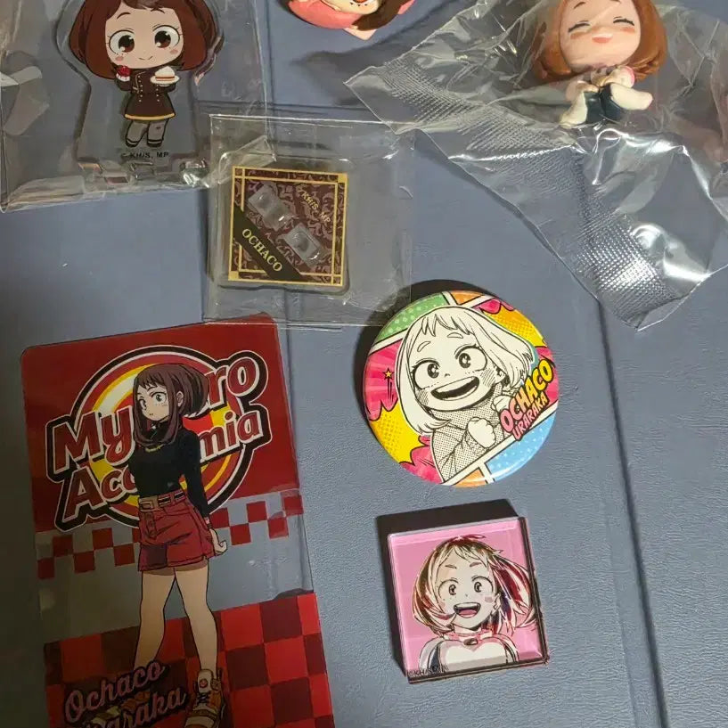 [BUNJANG] My Hero Academia Ochaco Uraraka Acrylic Standee, Chibi Can Badge, Onemutan Bundle Set / 히로아카 나히아 우라라카 오챠코 아크릴 애니아트 치비캔뱃지 오네무탄 일괄