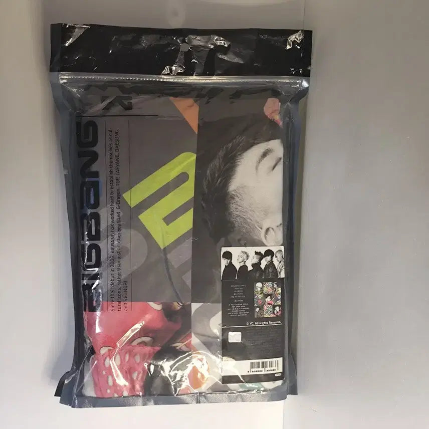 [BUNJANG] BIGBANG Official Knee Blanket TYPE-A (Sealed) / [미개봉] 빅뱅 BIGBANG 무릎담요