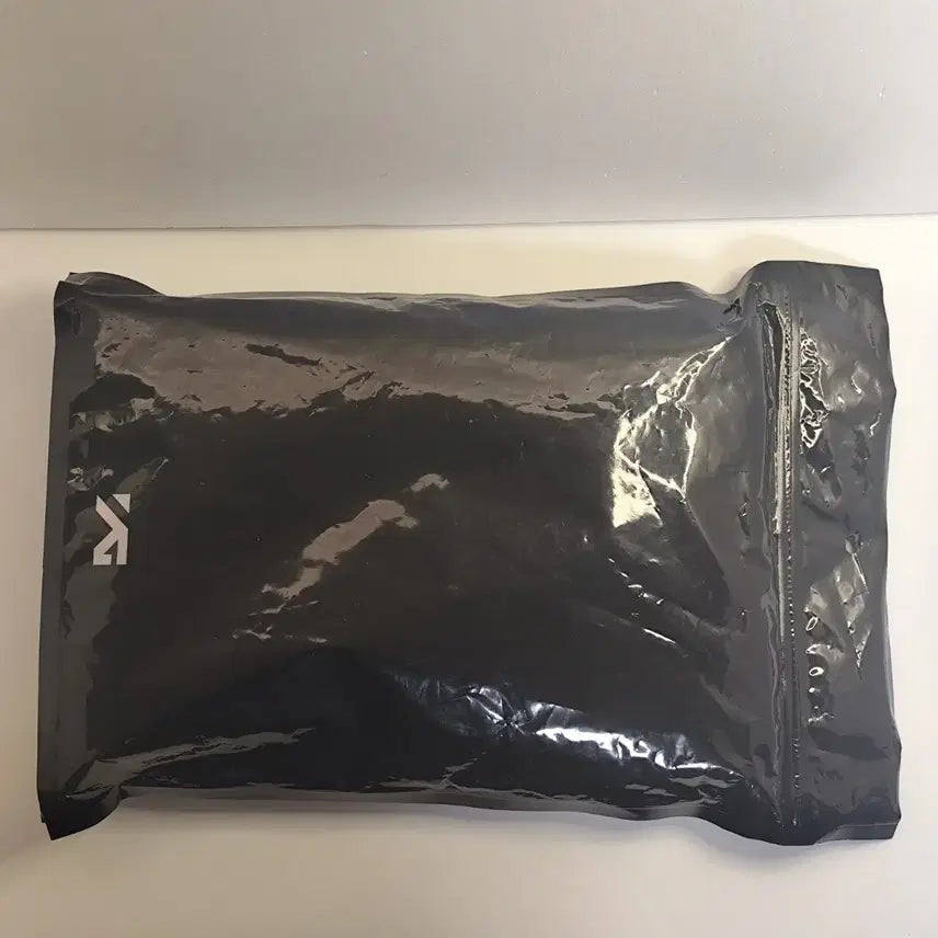 [BUNJANG] BIGBANG Official Knee Blanket TYPE-A (Sealed) / [미개봉] 빅뱅 BIGBANG 무릎담요