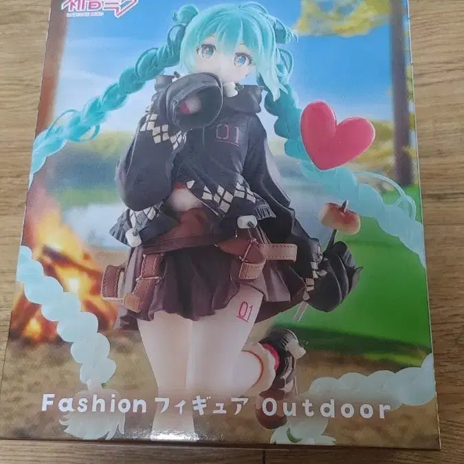 [BUNJANG] Taito Hatsune Miku Outdoor Fashion Figure / 타이토 하츠네 미쿠 아웃도어 패션 피규어