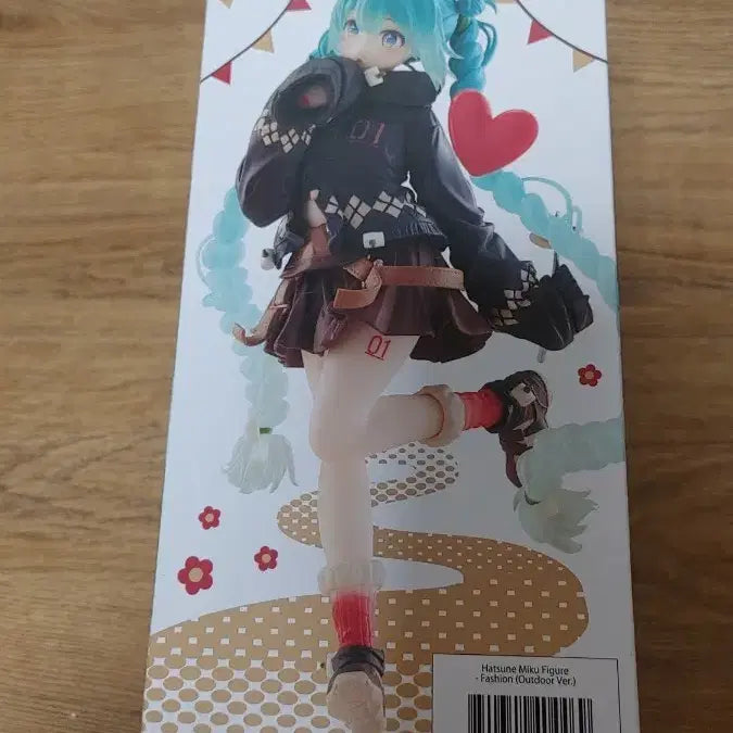 [BUNJANG] Taito Hatsune Miku Outdoor Fashion Figure / 타이토 하츠네 미쿠 아웃도어 패션 피규어