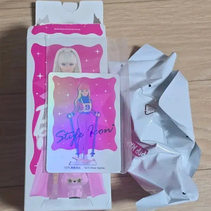 [BUNJANG] Pop Mart 1975 Skier Barbie Figure / 팝마트 1975 스키어 바비 미개봉