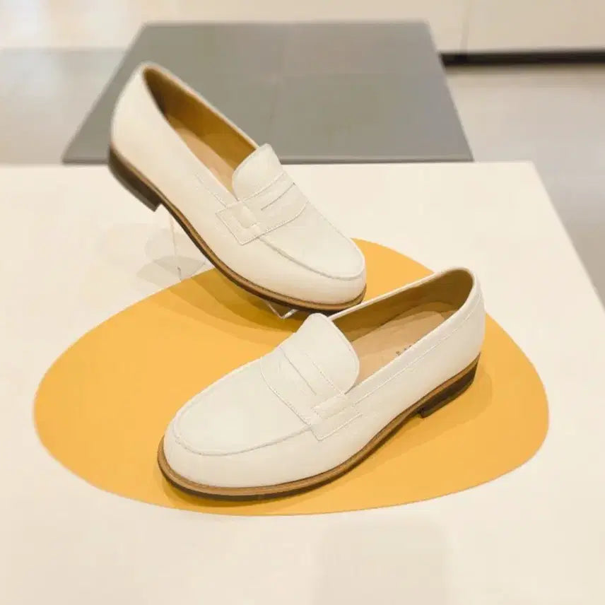 [BUNJANG] SODA Basic Edition White Leather Loafers - Size 260 / 소다 베이직 에디션 화이트 로퍼 260