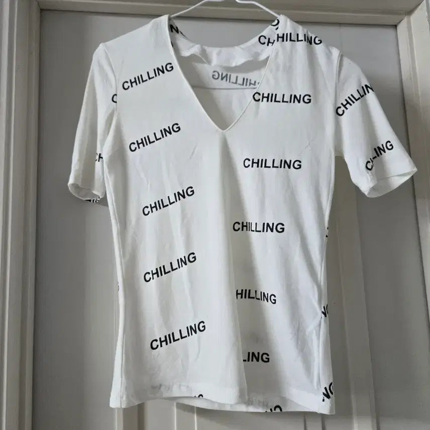 [BUNJANG] V-Neck Short Sleeve T-Shirt / 반팔 티셔츠