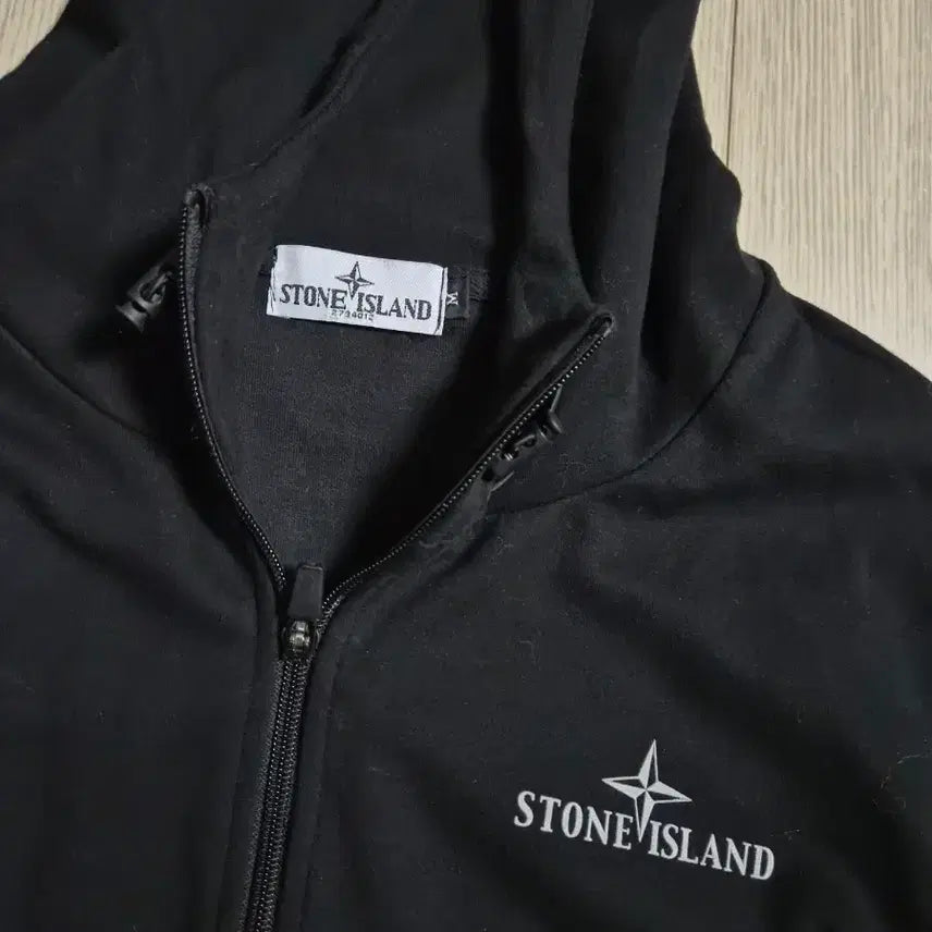 [BUNJANG] Stone Island Black Hoodie M / 스톤아일랜드 블랙 후드집업